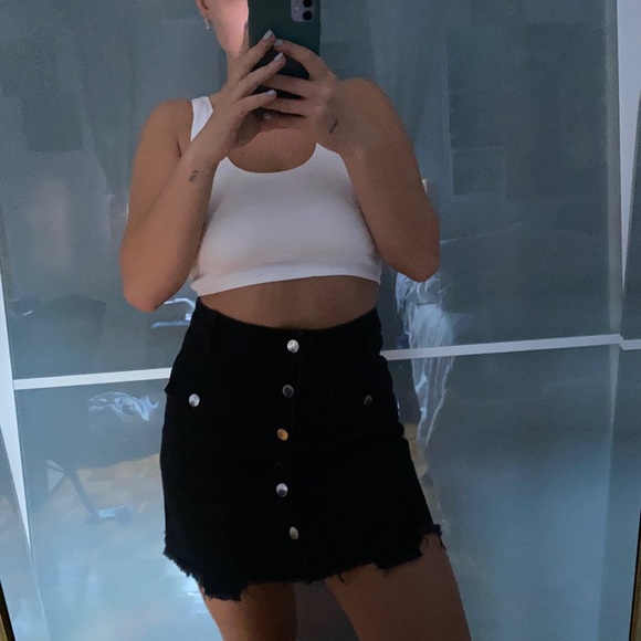 Denim black buttoned skirt - Picture 3 of 3